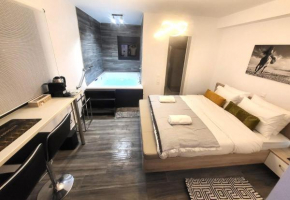 Fabilicious Suites- Stylish Apartments in Central Athens